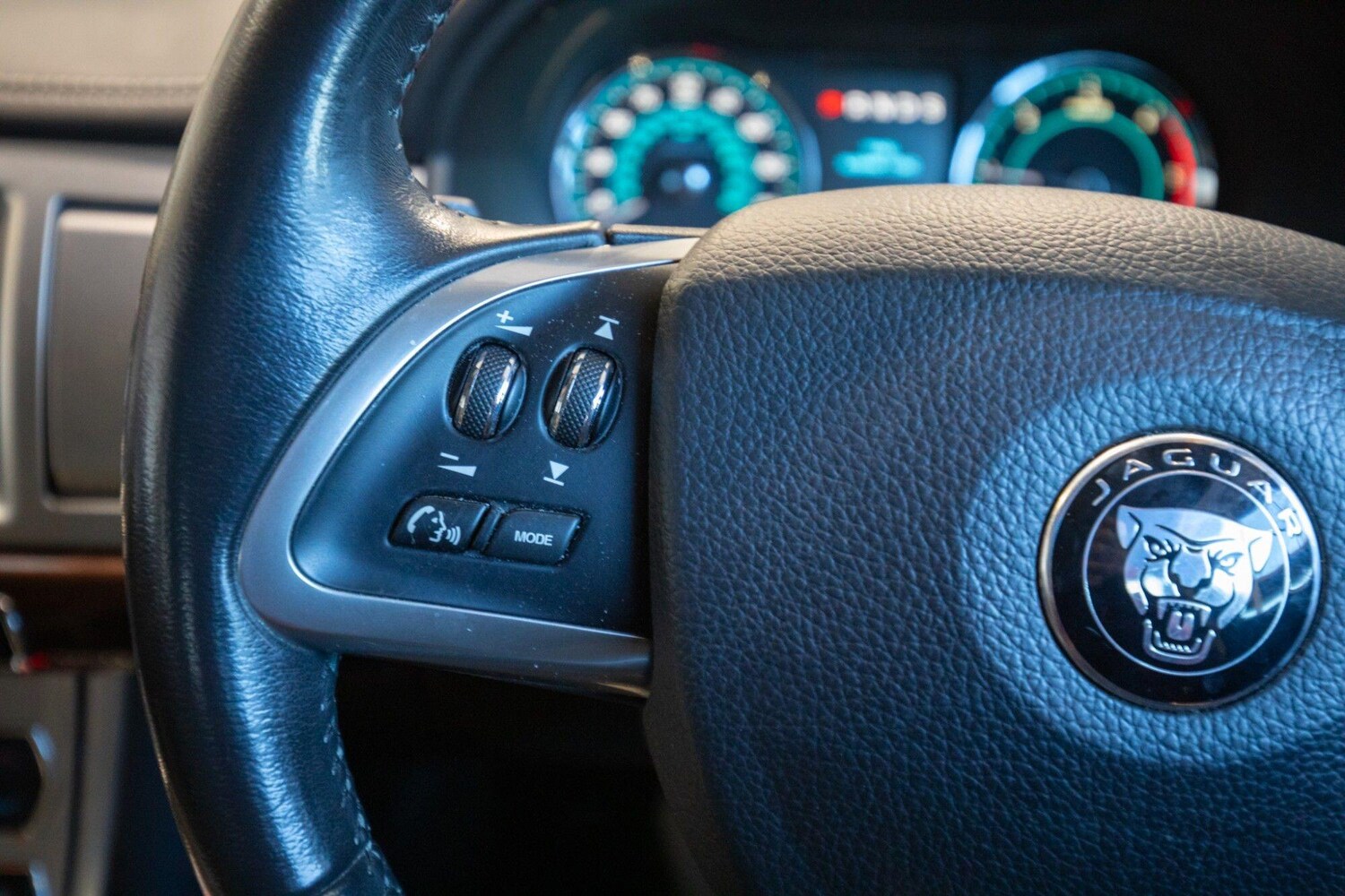 Used Jaguar XF 2014 for sale - 78156641: Photo 19