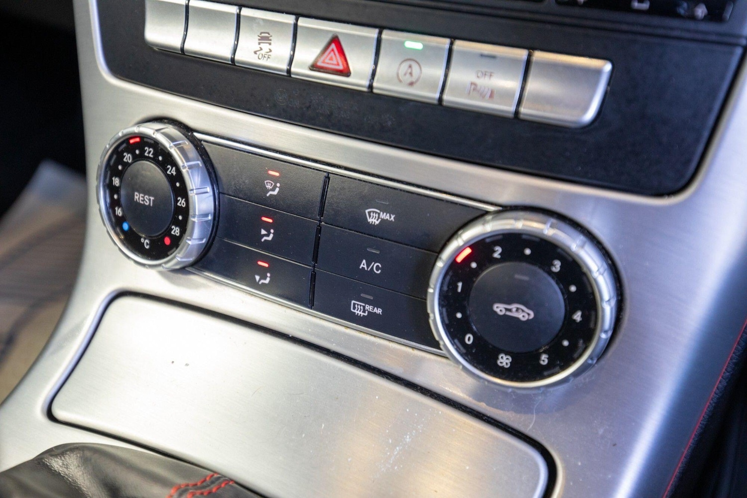 Used Mercedes-Benz SLK 2015 for sale - 78204910: Photo 25