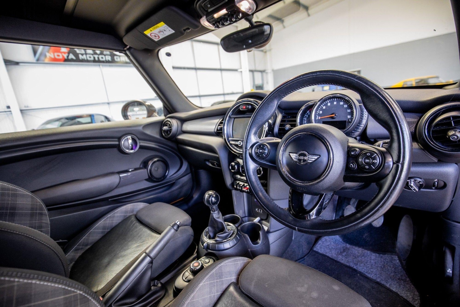 Used MINI Convertible 2016 for sale - 76823788: Photo 2