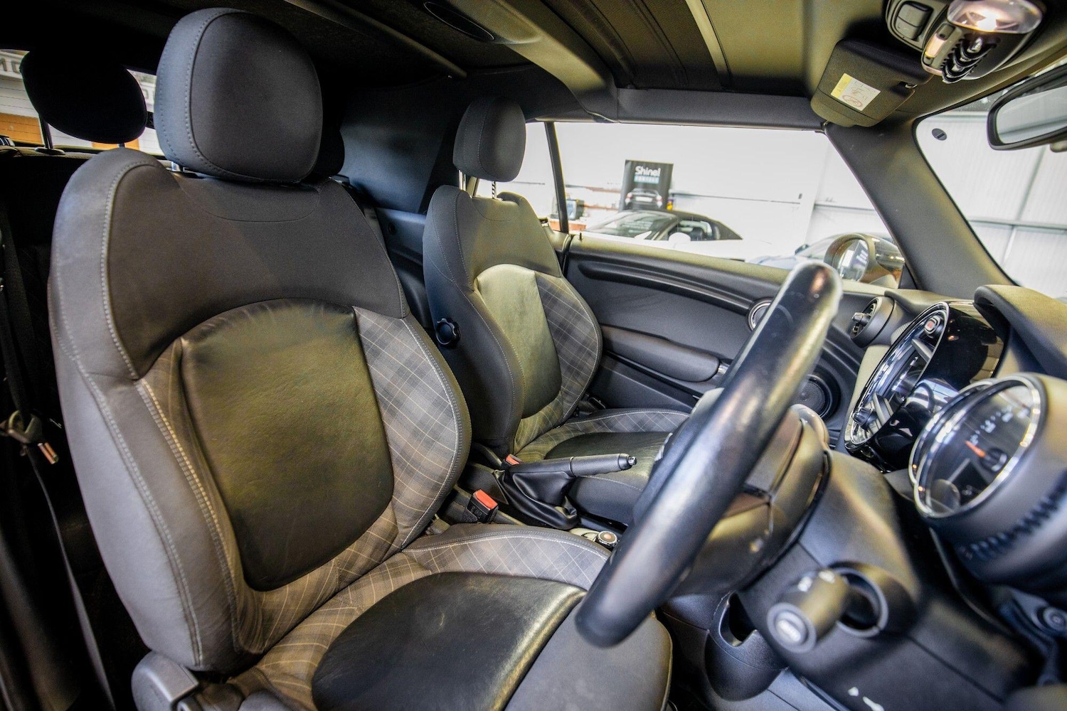 Used MINI Convertible 2016 for sale - 76823788: Photo 3