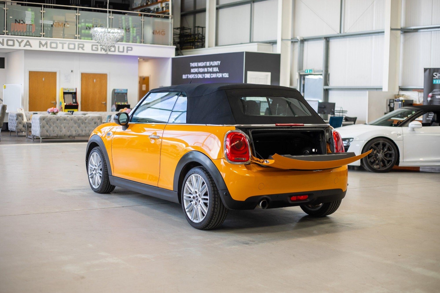 Used MINI Convertible 2016 for sale - 76823788: Photo 35