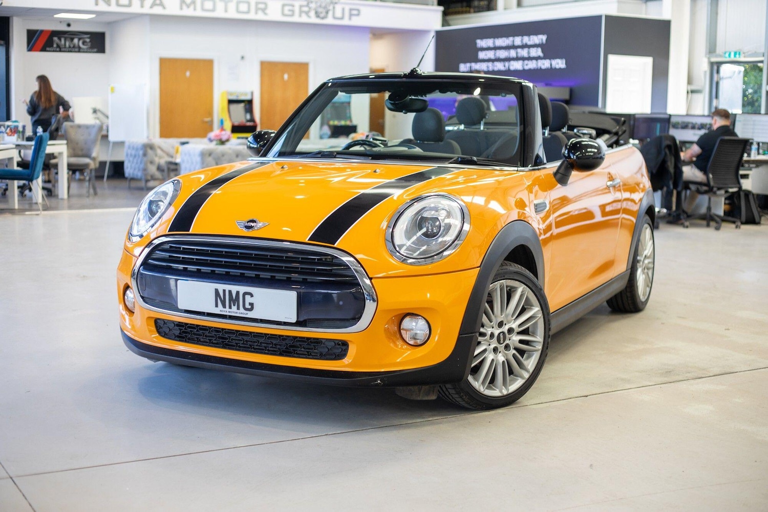 Used MINI Convertible 2016 for sale - 76823788: Photo 5