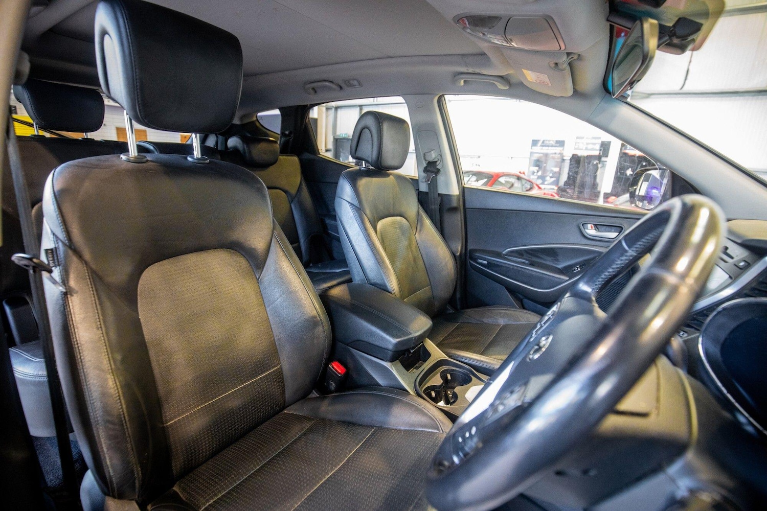 Used Hyundai Santa Fe 2014 for sale - 77352080: Photo 3