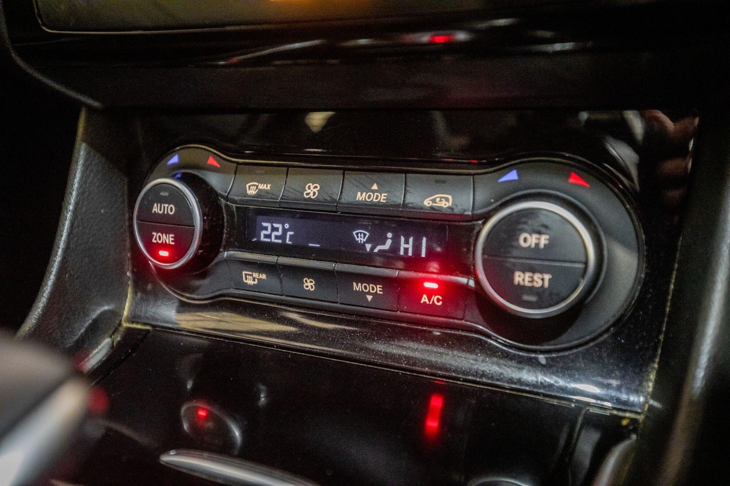 Used Infiniti QX30 2018 for sale - 77467951: Photo 27