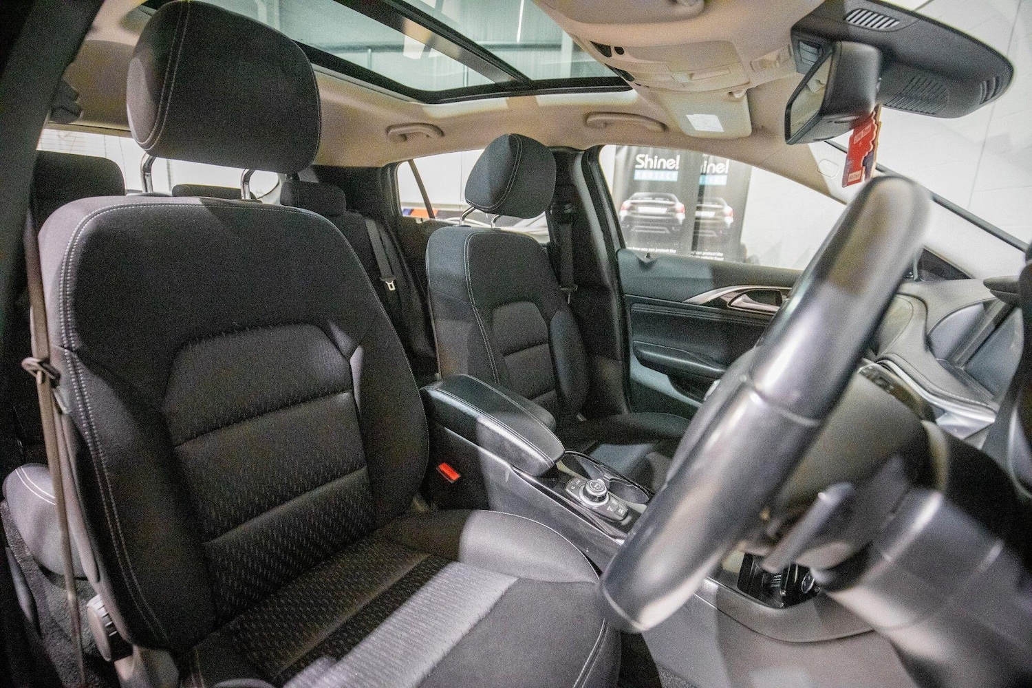 Used Infiniti QX30 2018 for sale - 77467951: Photo 3