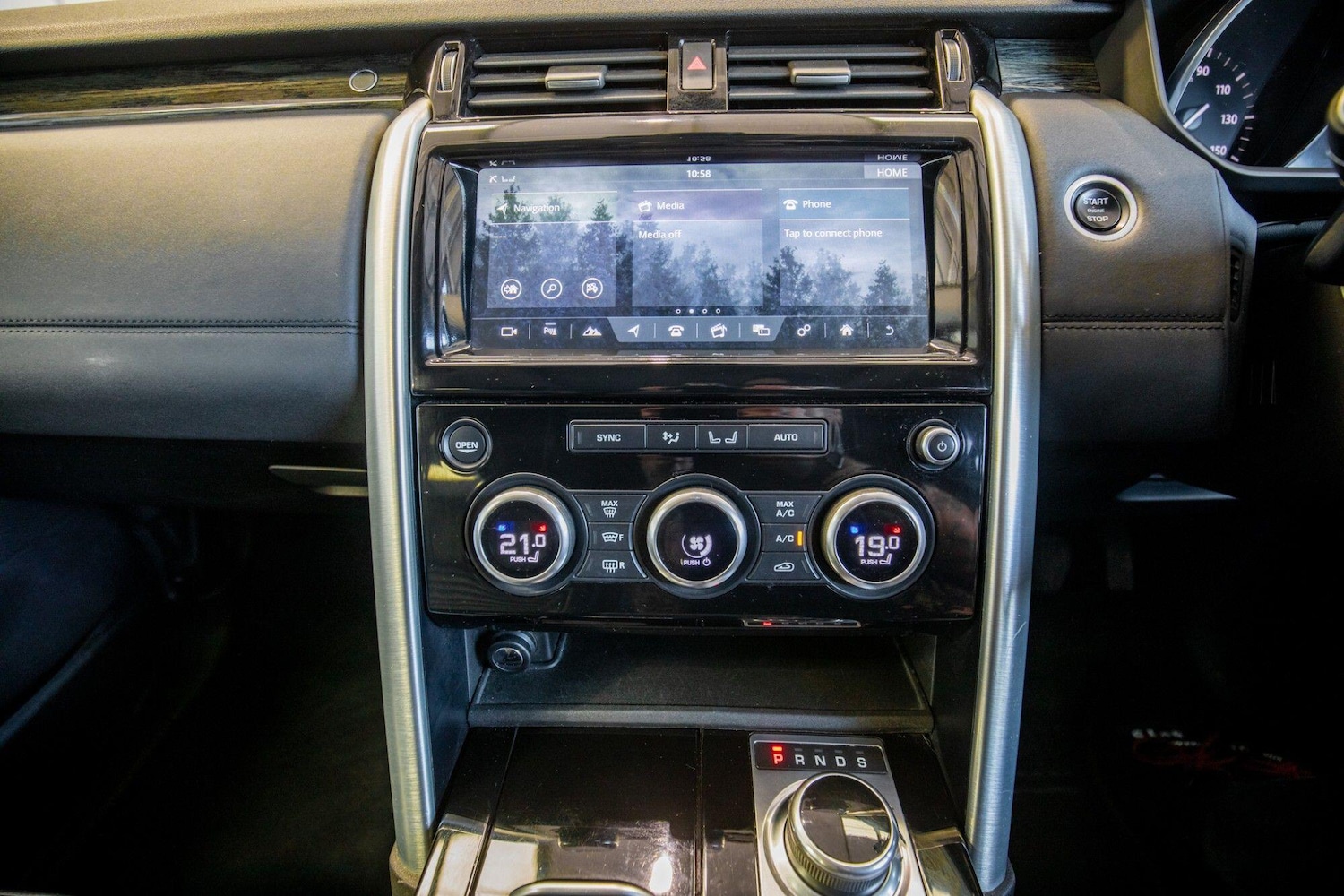 Used Land Rover Discovery 2017 for sale - 78148306: Photo 28