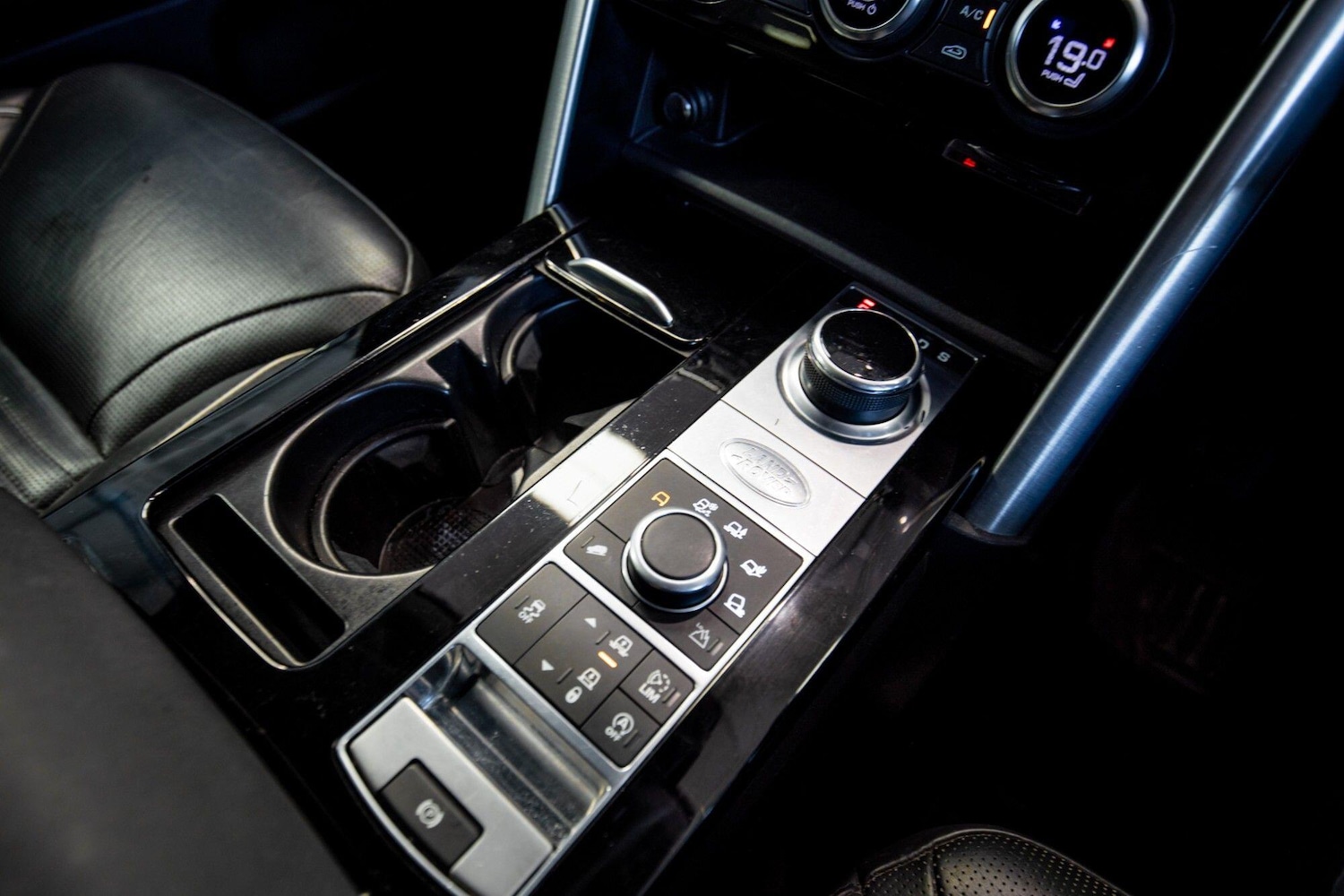 Used Land Rover Discovery 2017 for sale - 78148306: Photo 30