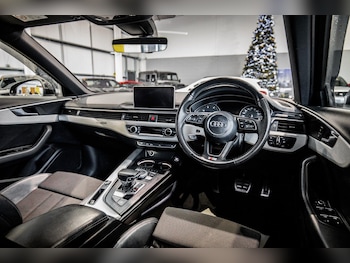 Used Audi A4 2017 for sale - 76913451: Photo