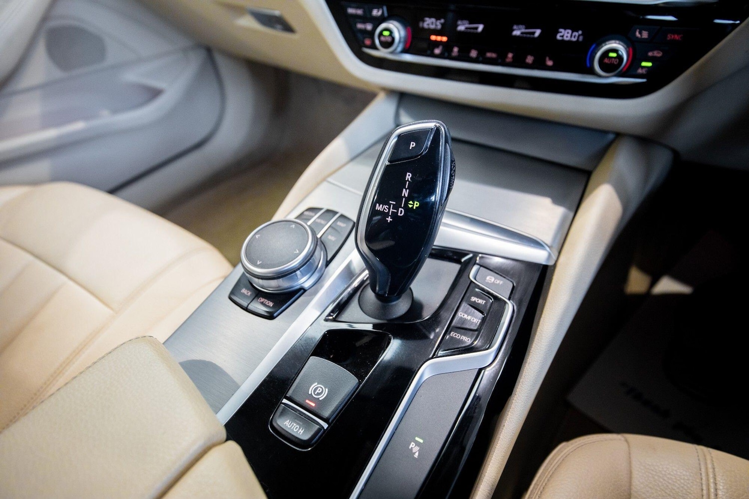 Used BMW 5 Series 2017 for sale - 76824273: Photo 33