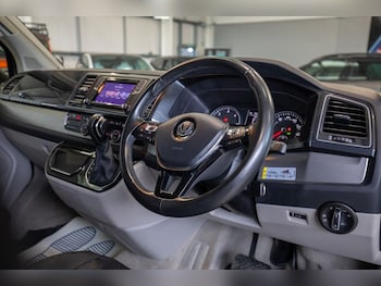 Used Volkswagen California 2018 for sale - 78382592: Photo