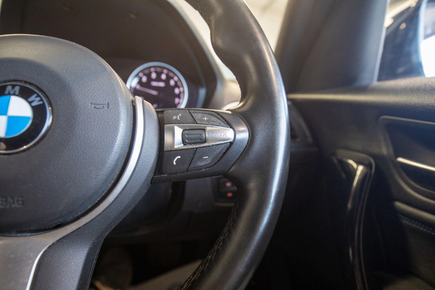 Used BMW 1 Series 2018 for sale - 77015987: Photo 33