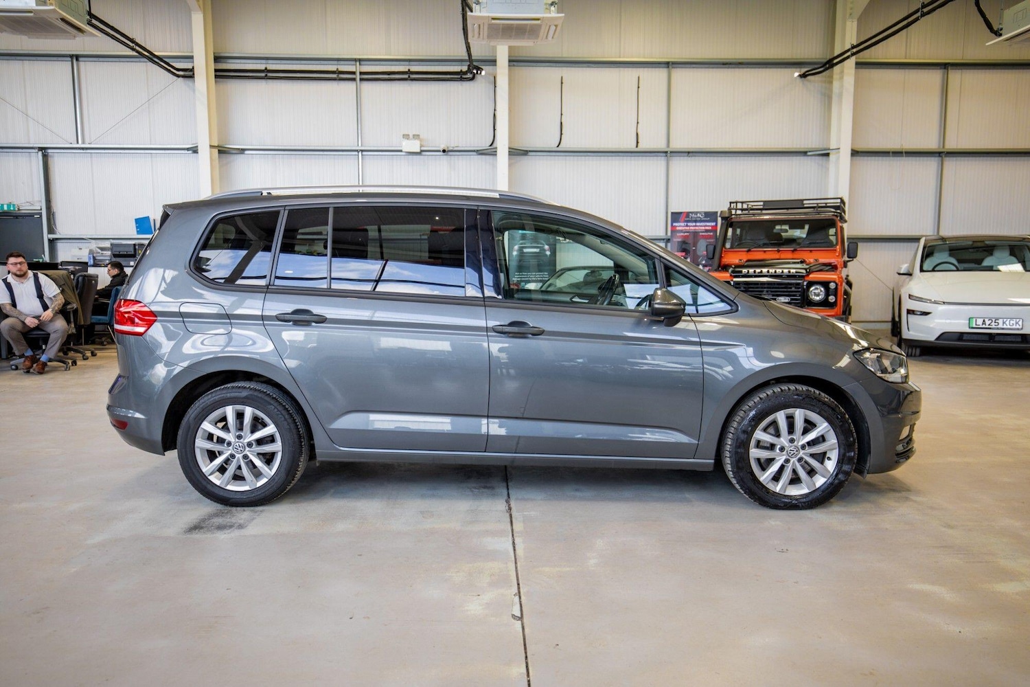 Used Volkswagen Touran for sale - 78135704: Photo 10