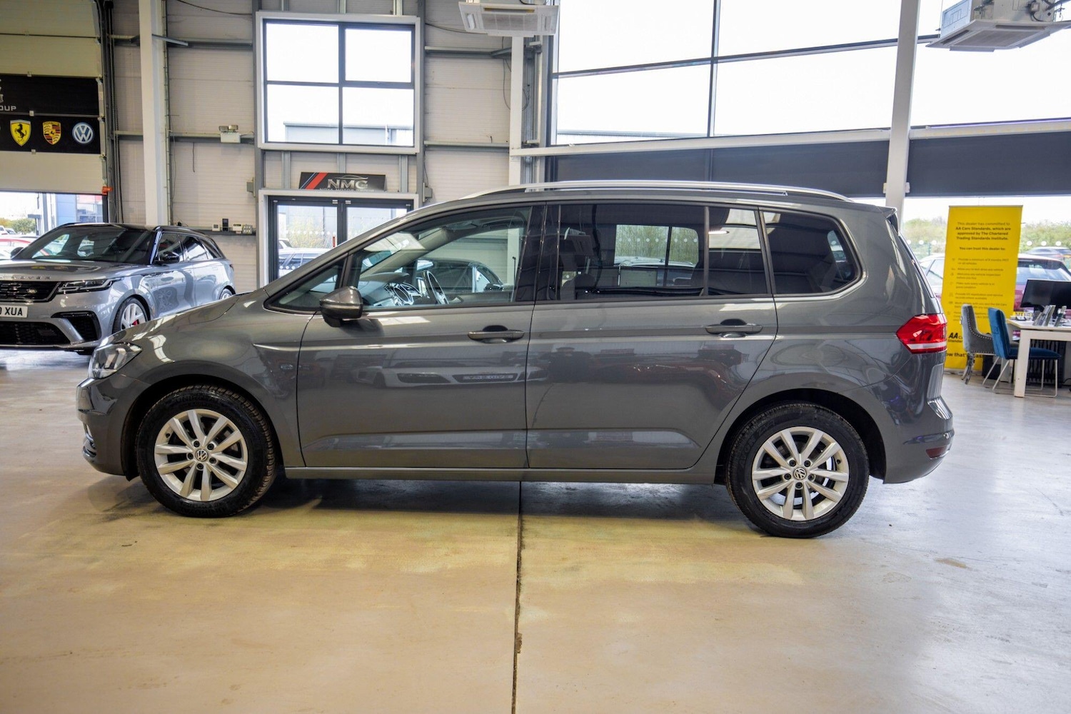 Used Volkswagen Touran for sale - 78135704: Photo 14