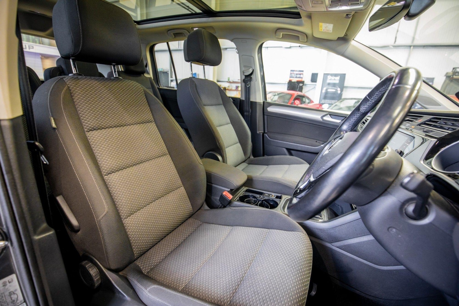 Used Volkswagen Touran for sale - 78135704: Photo 18