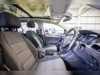 Used Volkswagen Touran 2018 for sale - 78135704: Photo