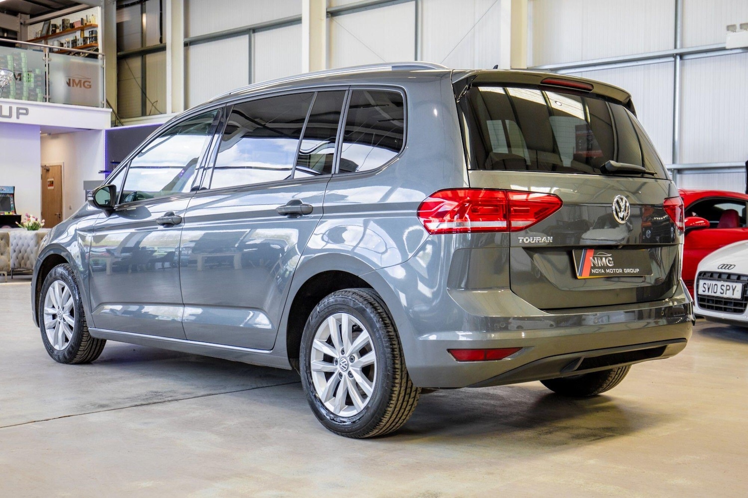 Used Volkswagen Touran for sale - 78135704: Photo 4