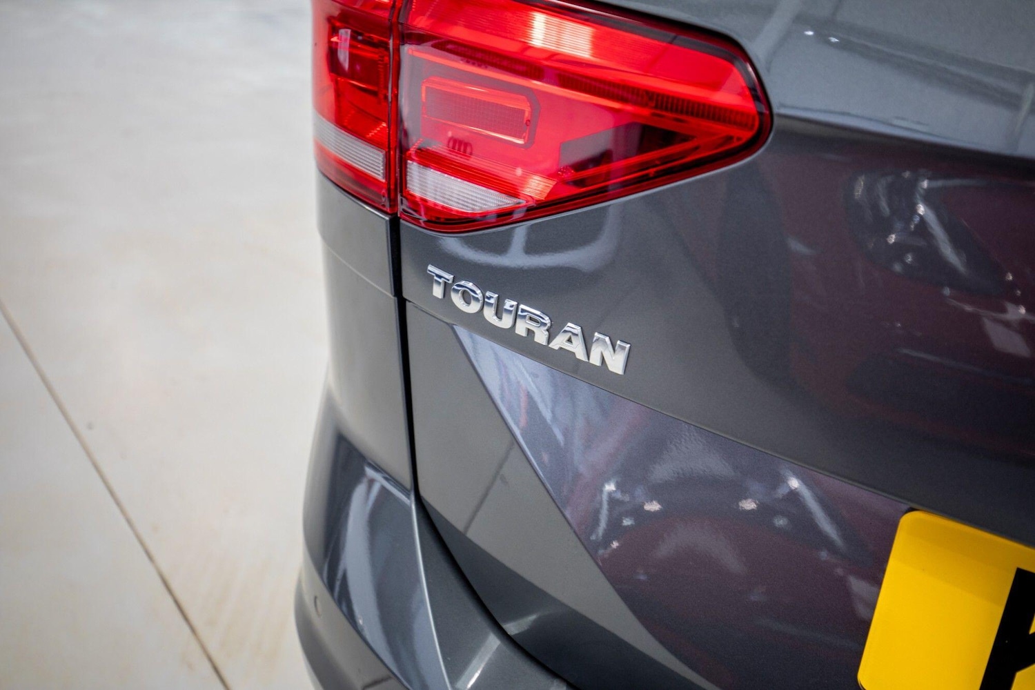 Used Volkswagen Touran for sale - 78135704: Photo 8