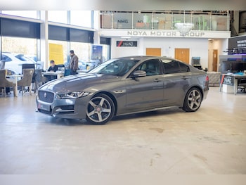 Used Jaguar XE 2016 for sale - 76824505: Photo