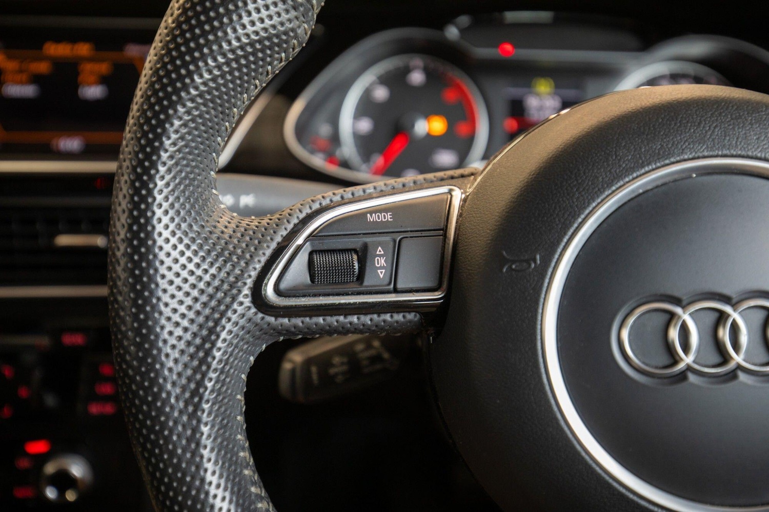 Used Audi A4 2014 for sale - 78204428: Photo 16