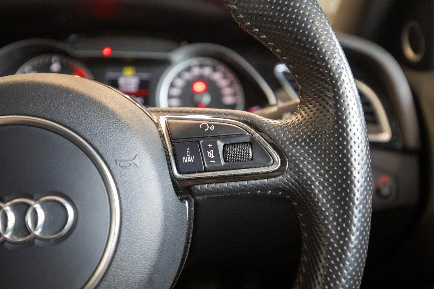 Used Audi A4 2014 for sale - 78204428: Photo 17