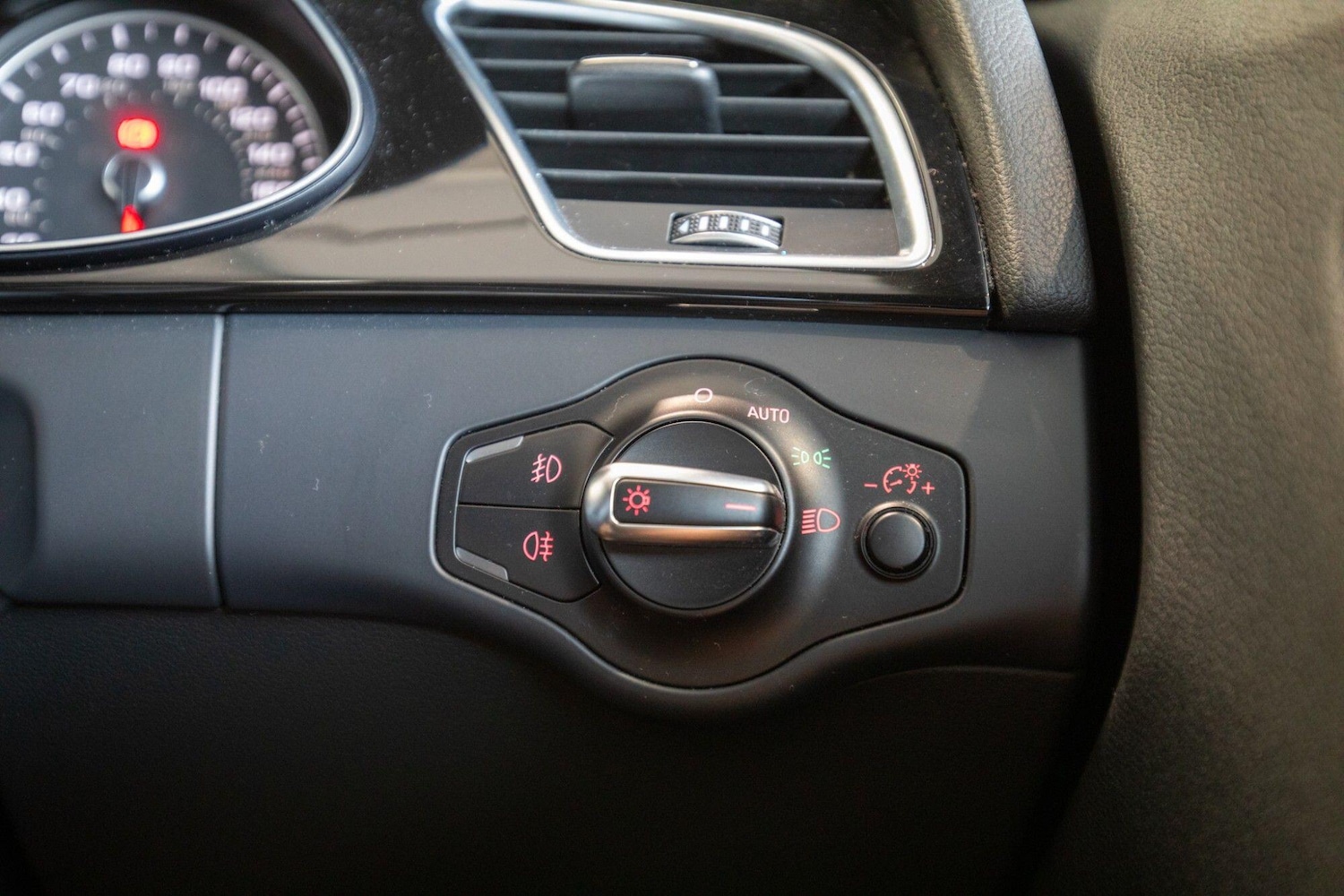 Used Audi A4 2014 for sale - 78204428: Photo 21