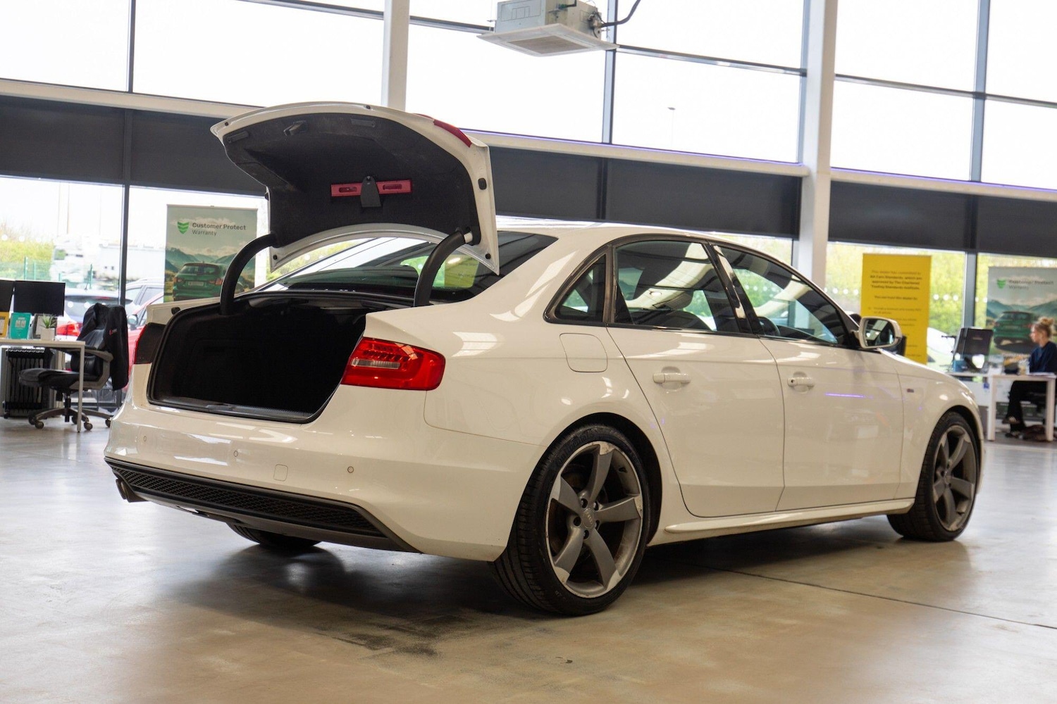 Used Audi A4 2014 for sale - 78204428: Photo 28