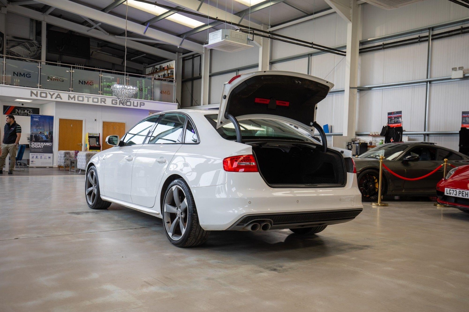 Used Audi A4 2014 for sale - 78204428: Photo 32