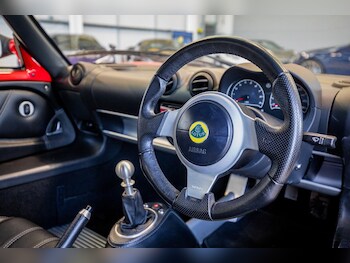 Used Lotus Elise 2016 for sale - 76823904: Photo