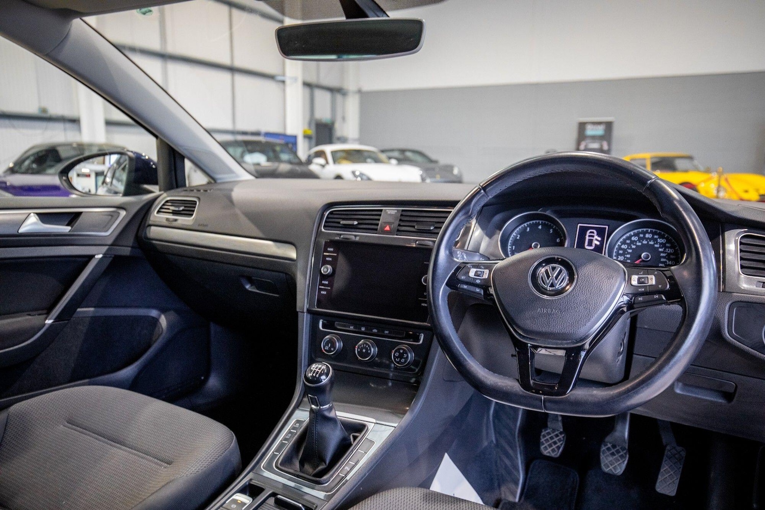 Used Volkswagen Golf for sale - 76823894: Photo 2