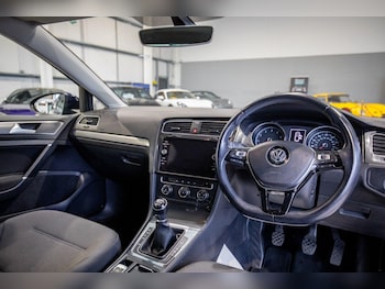 Used Volkswagen Golf 2019 for sale - 76823894: Photo