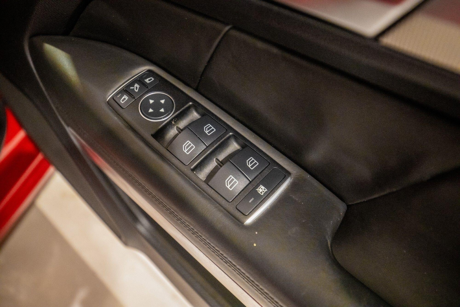 Used Mercedes-Benz E Class 2014 for sale - 77633297: Photo 12