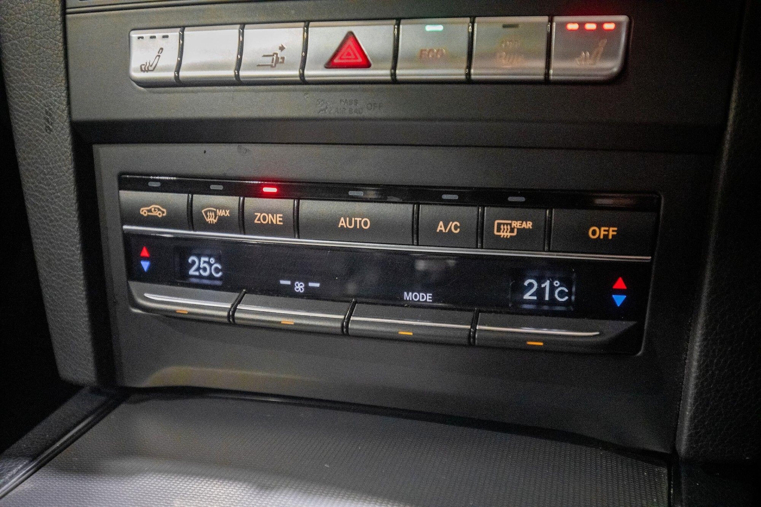 Used Mercedes-Benz E Class 2014 for sale - 77633297: Photo 27