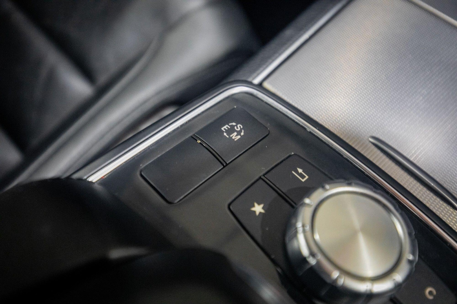 Used Mercedes-Benz E Class 2014 for sale - 77633297: Photo 29