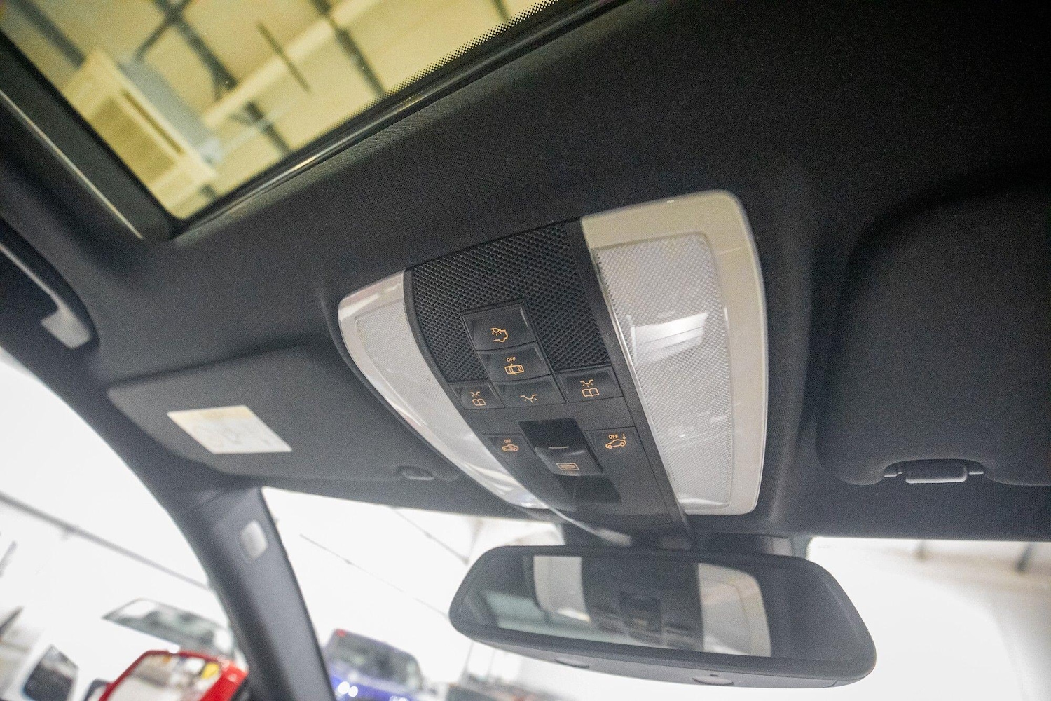 Used Mercedes-Benz E Class 2014 for sale - 77633297: Photo 31