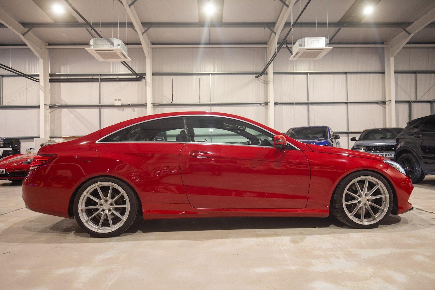 Used Mercedes-Benz E Class 2014 for sale - 77633297: Photo 32