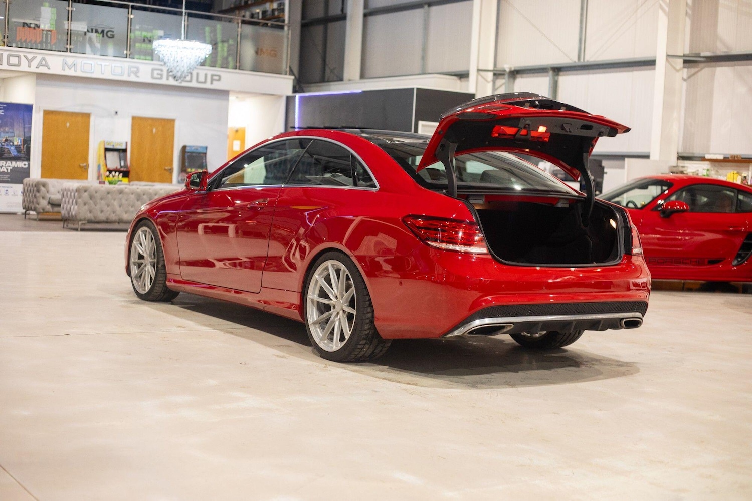 Used Mercedes-Benz E Class 2014 for sale - 77633297: Photo 36