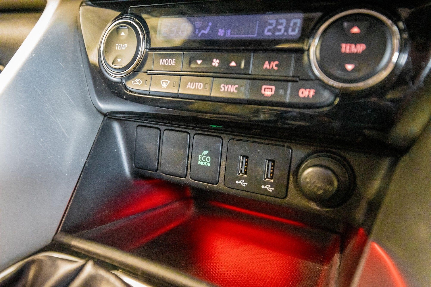 Used Mitsubishi Eclipse Cross for sale - 76824382: Photo 24