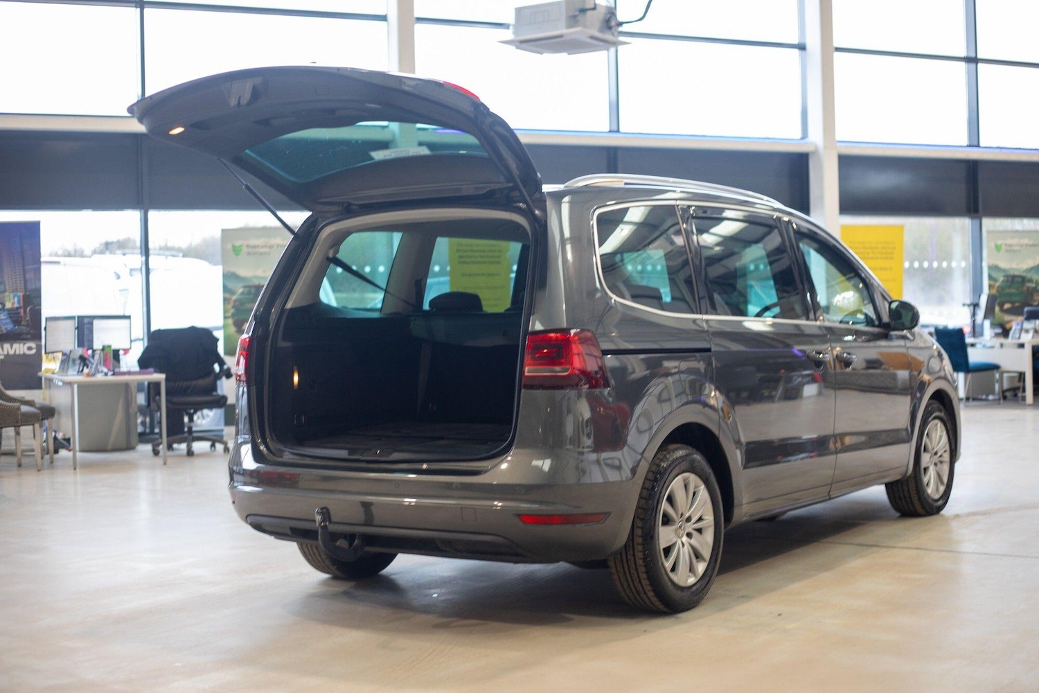 Used Volkswagen Sharan 2016 for sale - 77909071: Photo 39