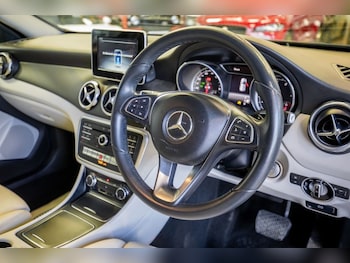 Used Mercedes-Benz GLA 2017 for sale - 78474574: Photo