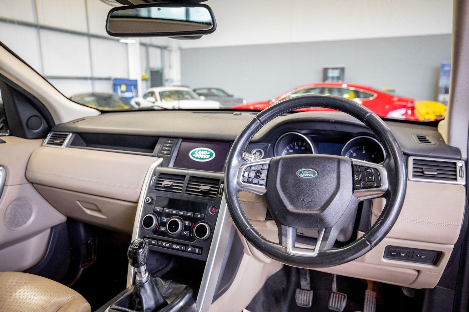 Used Land Rover Discovery Sport 2016 for sale - 77214857: Photo 2