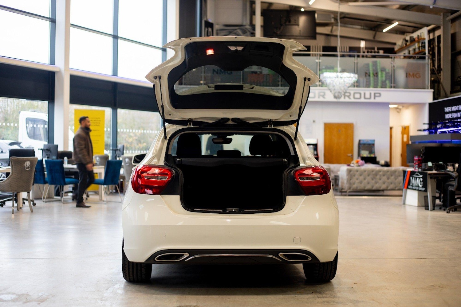 Used Mercedes-Benz A-Class 2015 for sale - 77645970: Photo 40