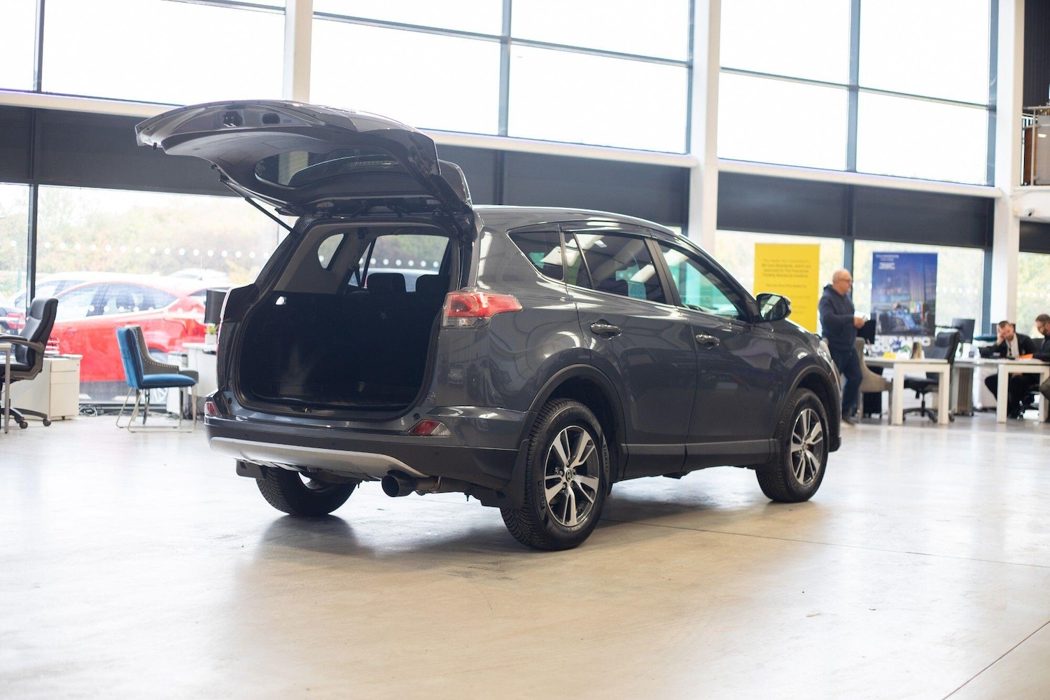 Used Toyota RAV4 for sale - 76824473: Photo 38