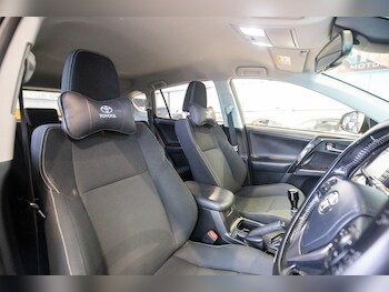 Used Toyota RAV4 2017 for sale - 76824473: Photo