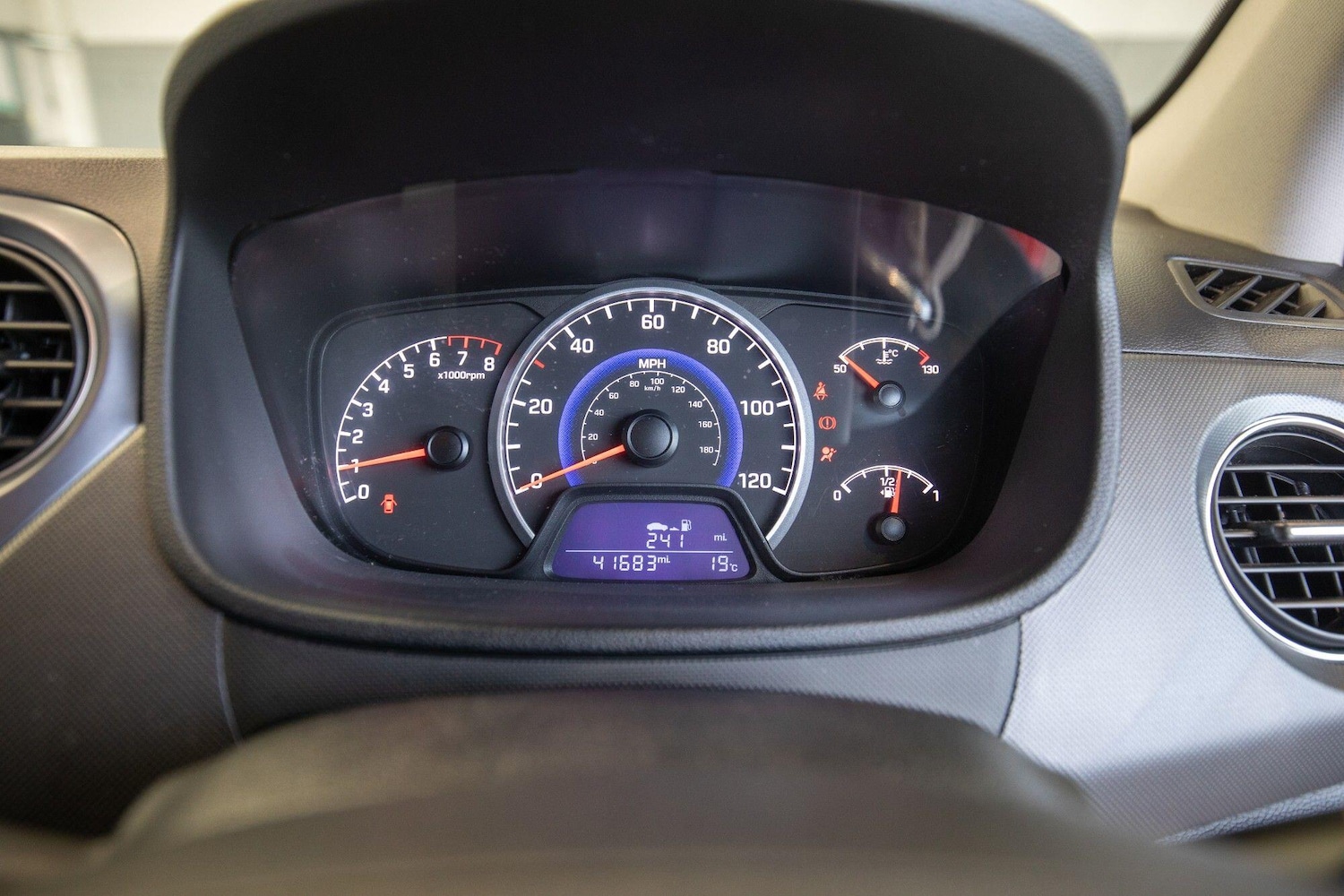 Used Hyundai i10 for sale - 76823607: Photo 19