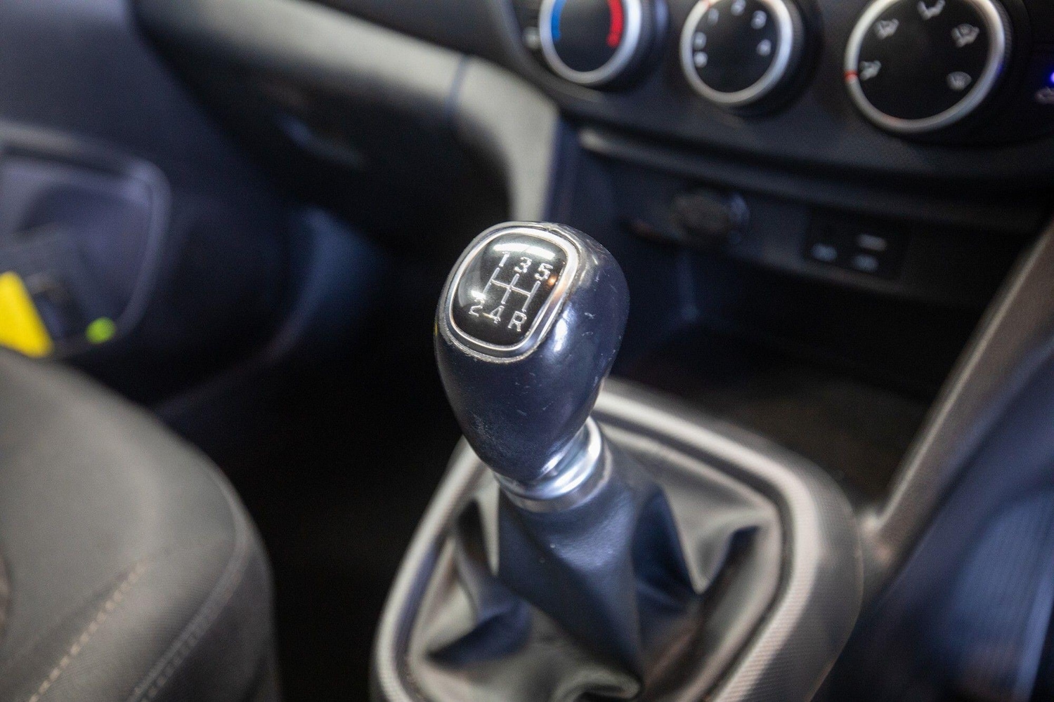 Used Hyundai i10 for sale - 76823607: Photo 24