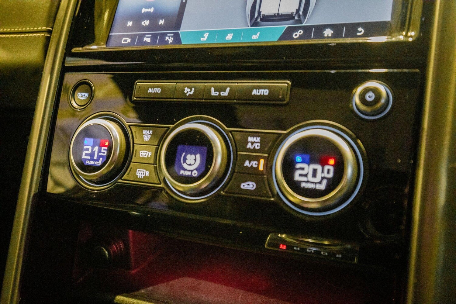 Used Land Rover Discovery 2020 for sale - 77586457: Photo 32