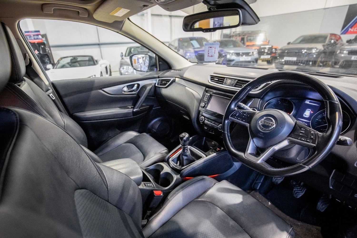 Used Nissan Qashqai 2017 for sale - 78157055: Photo 2