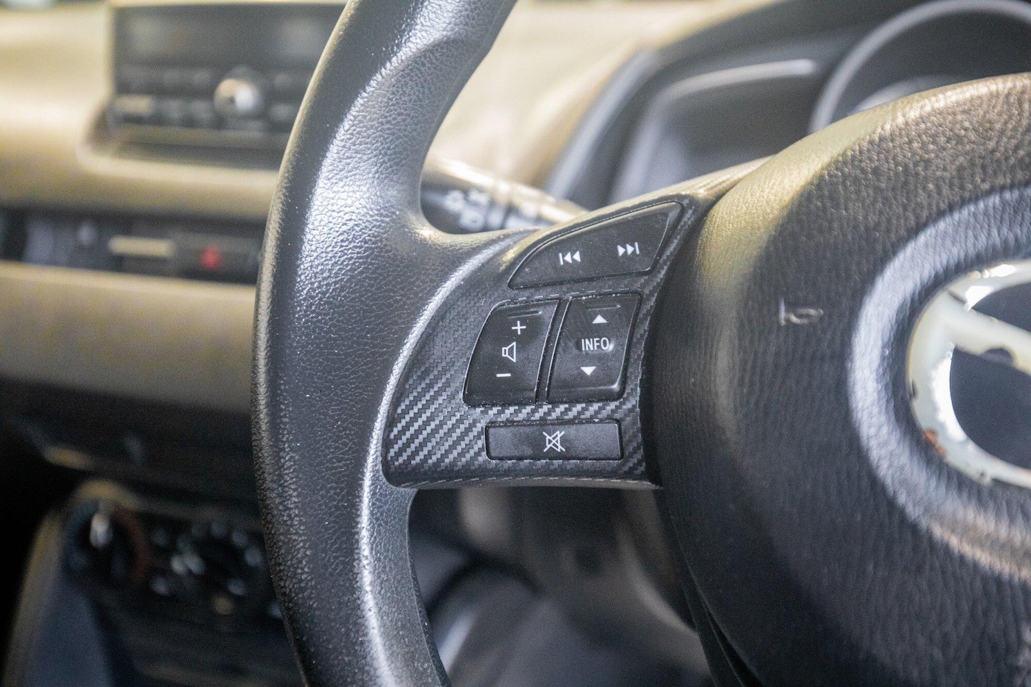 Used Mazda Mazda2 2015 for sale - 77564972: Photo 19