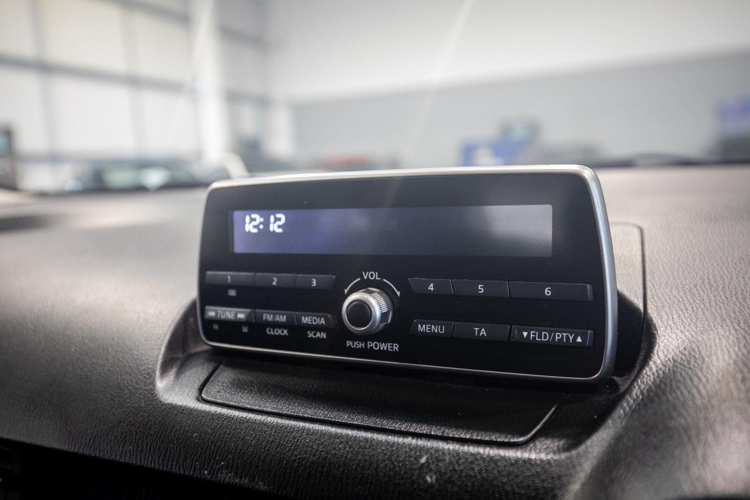 Used Mazda Mazda2 2015 for sale - 77564972: Photo 23