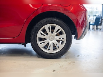 Used Mazda Mazda2 2015 for sale - 77564972: Photo